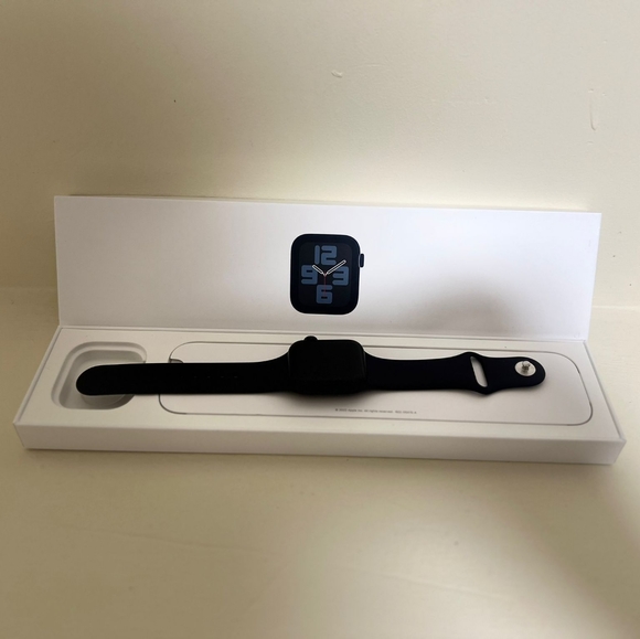 APPLE WATCJ SE (2nd Gen)